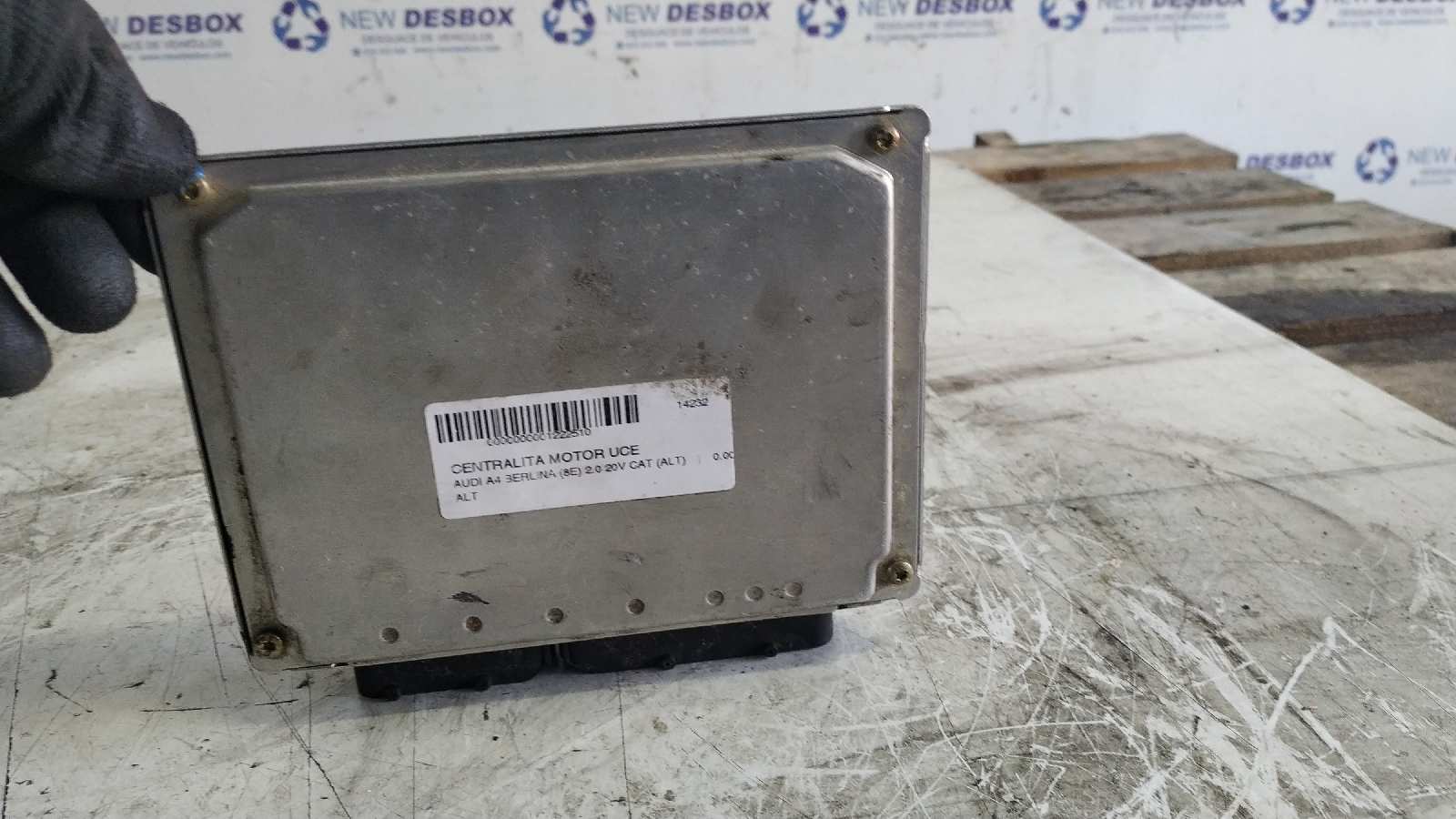 CENTRALITA MOTOR UCE AUDI A4 BERLINA (8E) - vista 3