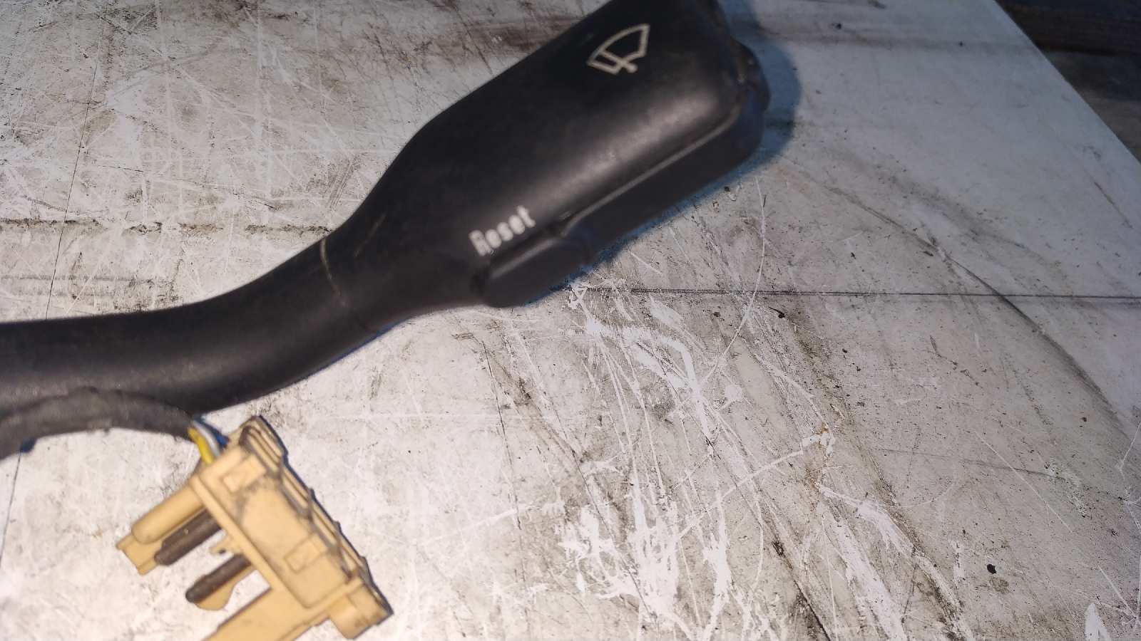 MANDO MULTIFUNCION AUDI 100 BERLINA (C4) - vista 3