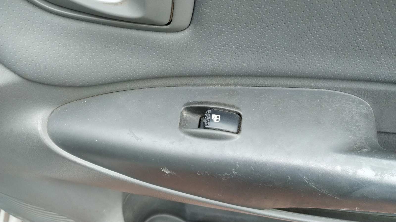 MANDO ELEVALUNAS DELANTERO IZQUIERDO HYUNDAI TUCSON (JM) - vista 13