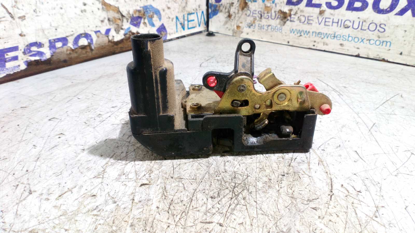 CERRADURA PUERTA DELANTERA DERECHA JEEP CHEROKEE (J) - vista 4