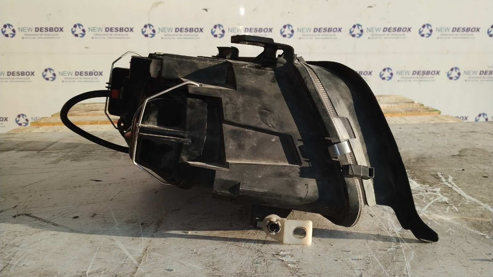 FARO IZQUIERDO AUDI A6 BERLINA (4B2) - vista 7