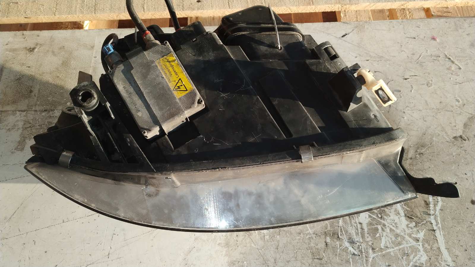 FARO IZQUIERDO AUDI A6 BERLINA (4B2) - vista 2