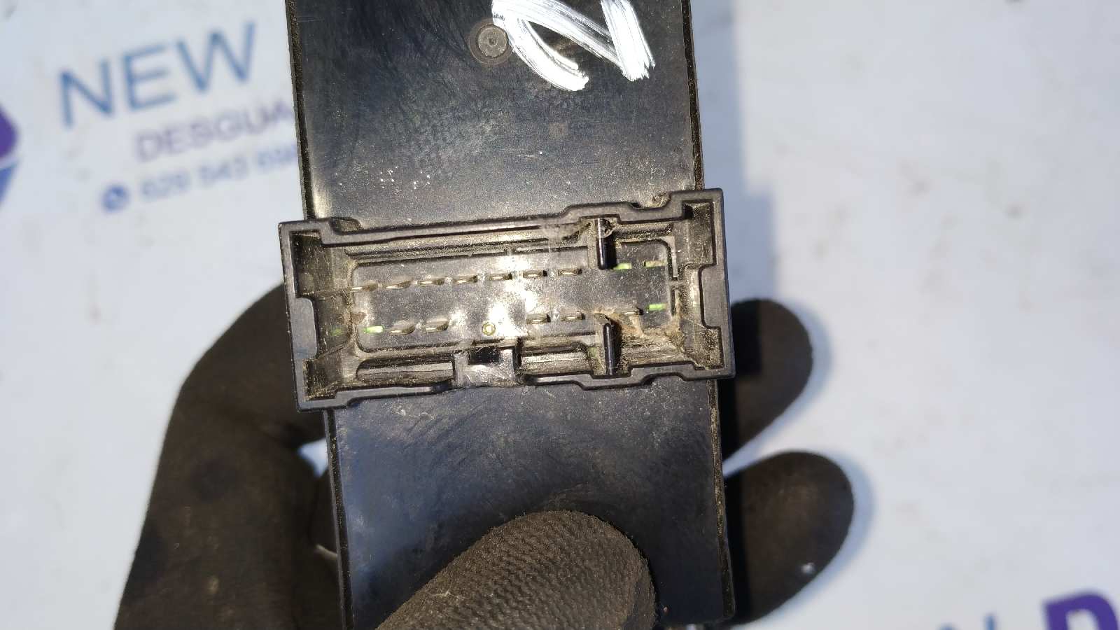 MANDO ELEVALUNAS DELANTERO IZQUIERDO NISSAN PRIMERA BERLINA (P12) - vista 5