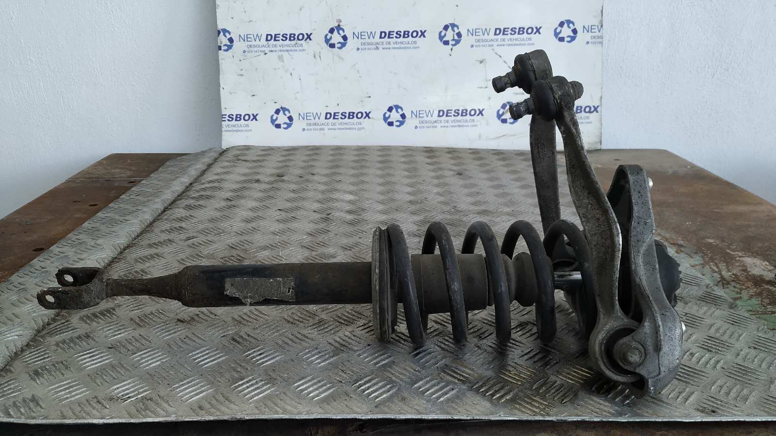 AMORTIGUADOR DELANTERO IZQUIERDO AUDI A4 AVANT (8E)