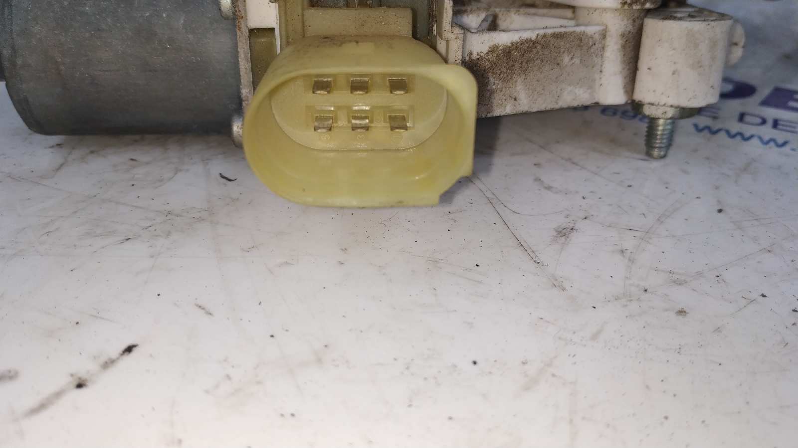 ELEVALUNAS DELANTERO DERECHO BMW SERIE 1 BERLINA (E81/E87) - vista 2