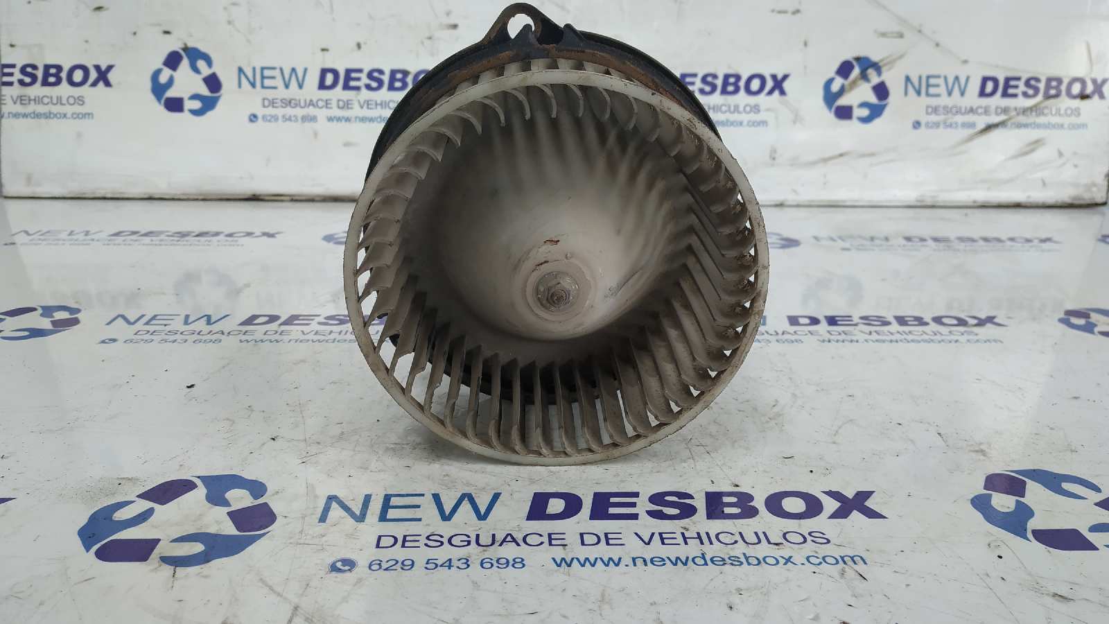 MOTOR CALEFACCION TOYOTA LAND CRUISER STATION (J8) - vista 2