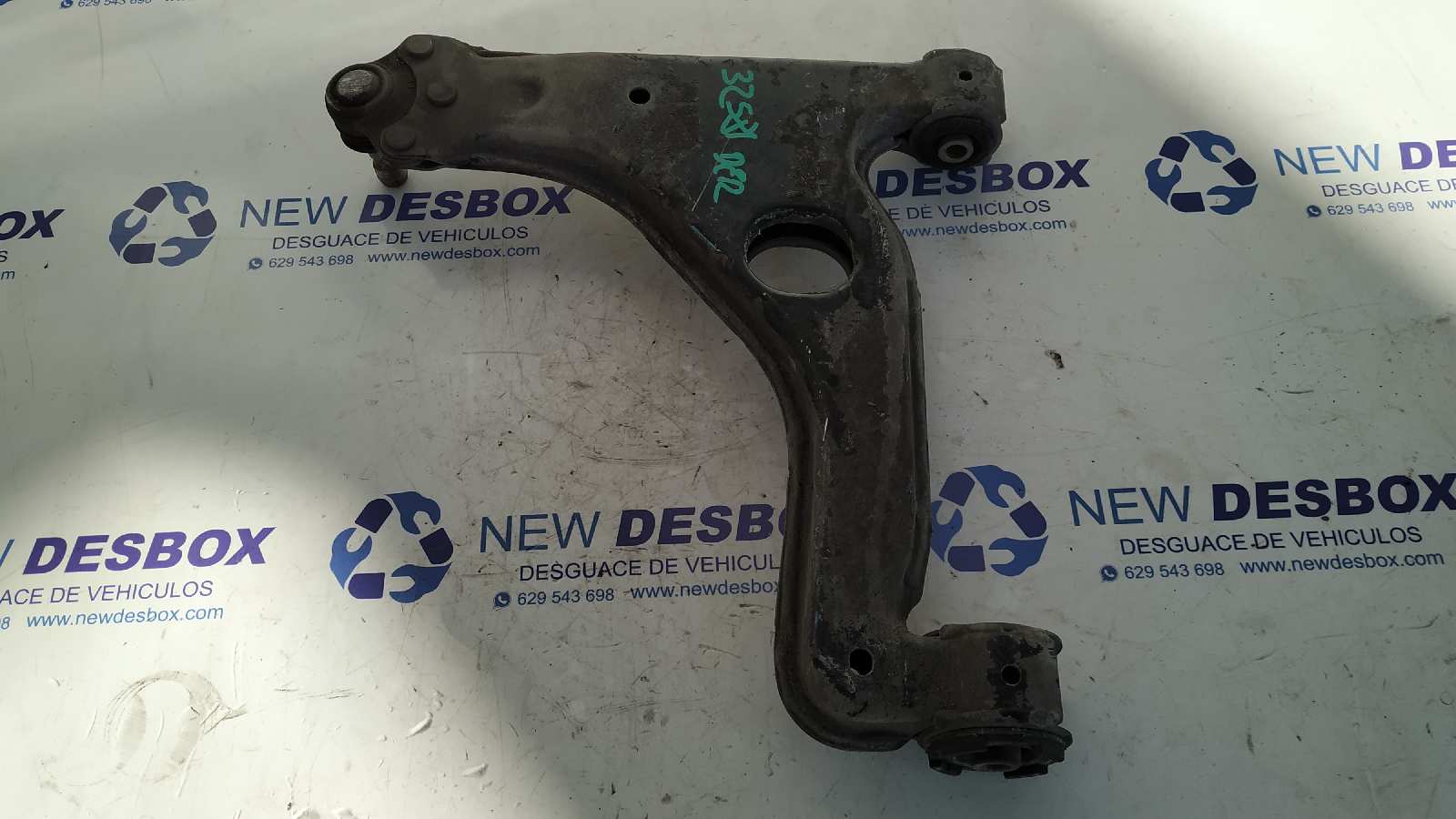 BRAZO DERECHO INFERIOR DELANTERO OPEL ZAFIRA B