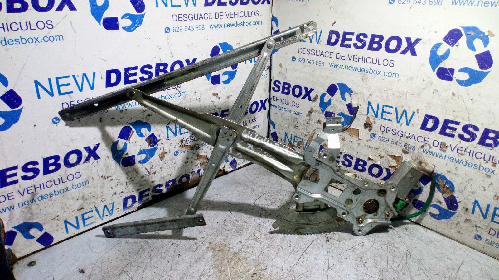 ELEVALUNAS DELANTERO DERECHO MITSUBISHI L 200 (K6/7) - vista 4