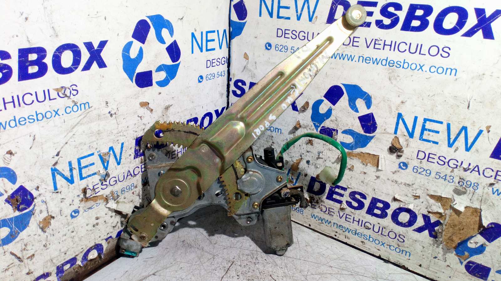 ELEVALUNAS TRASERO IZQUIERDO MITSUBISHI L 200 (K6/7) - vista 4