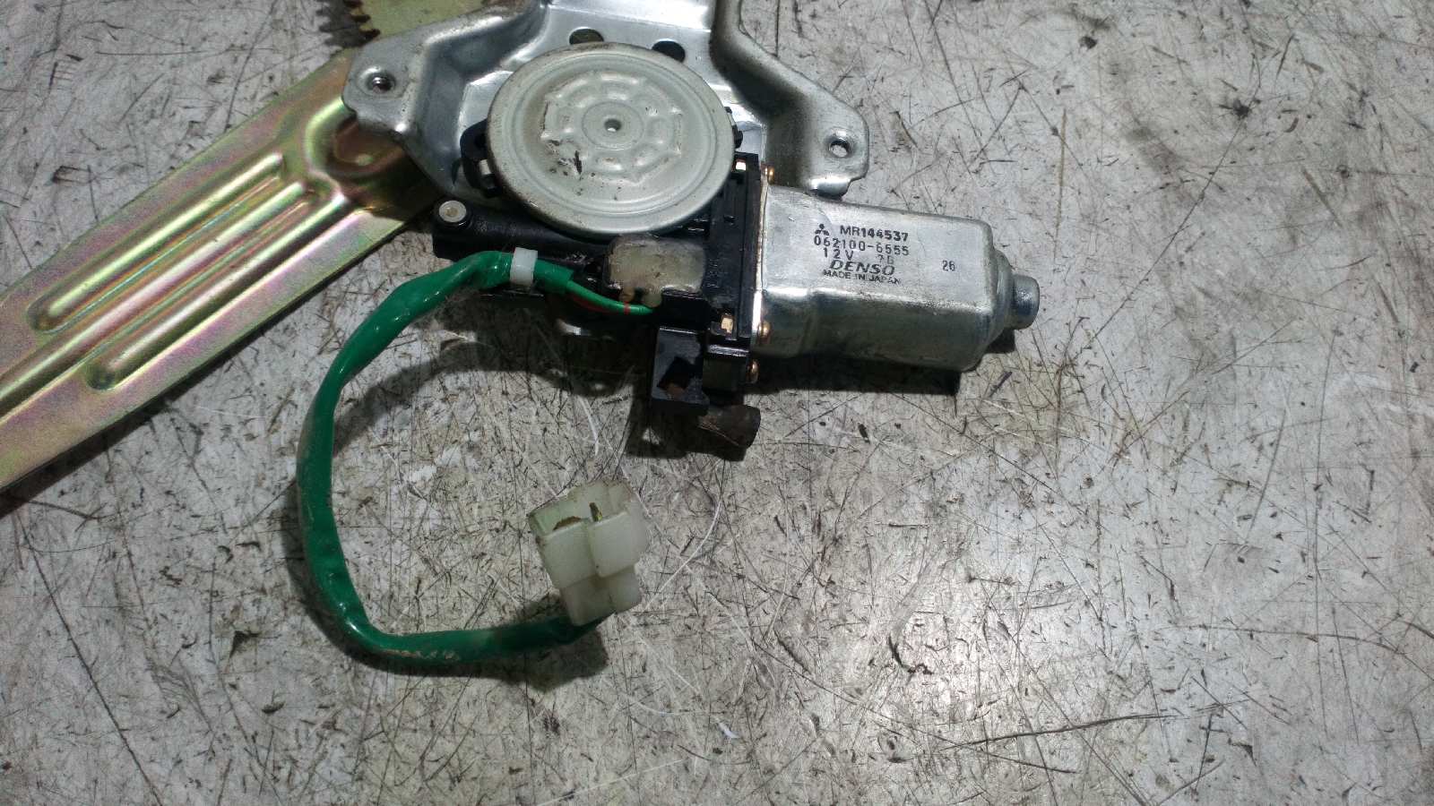 ELEVALUNAS TRASERO IZQUIERDO MITSUBISHI L 200 (K6/7) - vista 2