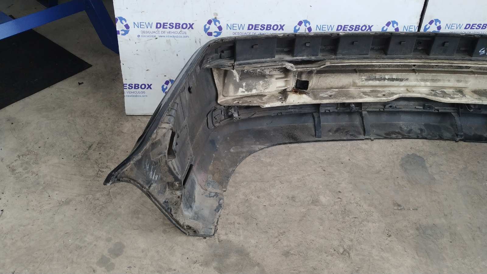 PARAGOLPES TRASERO BMW SERIE 3 BERLINA (E46) - vista 4