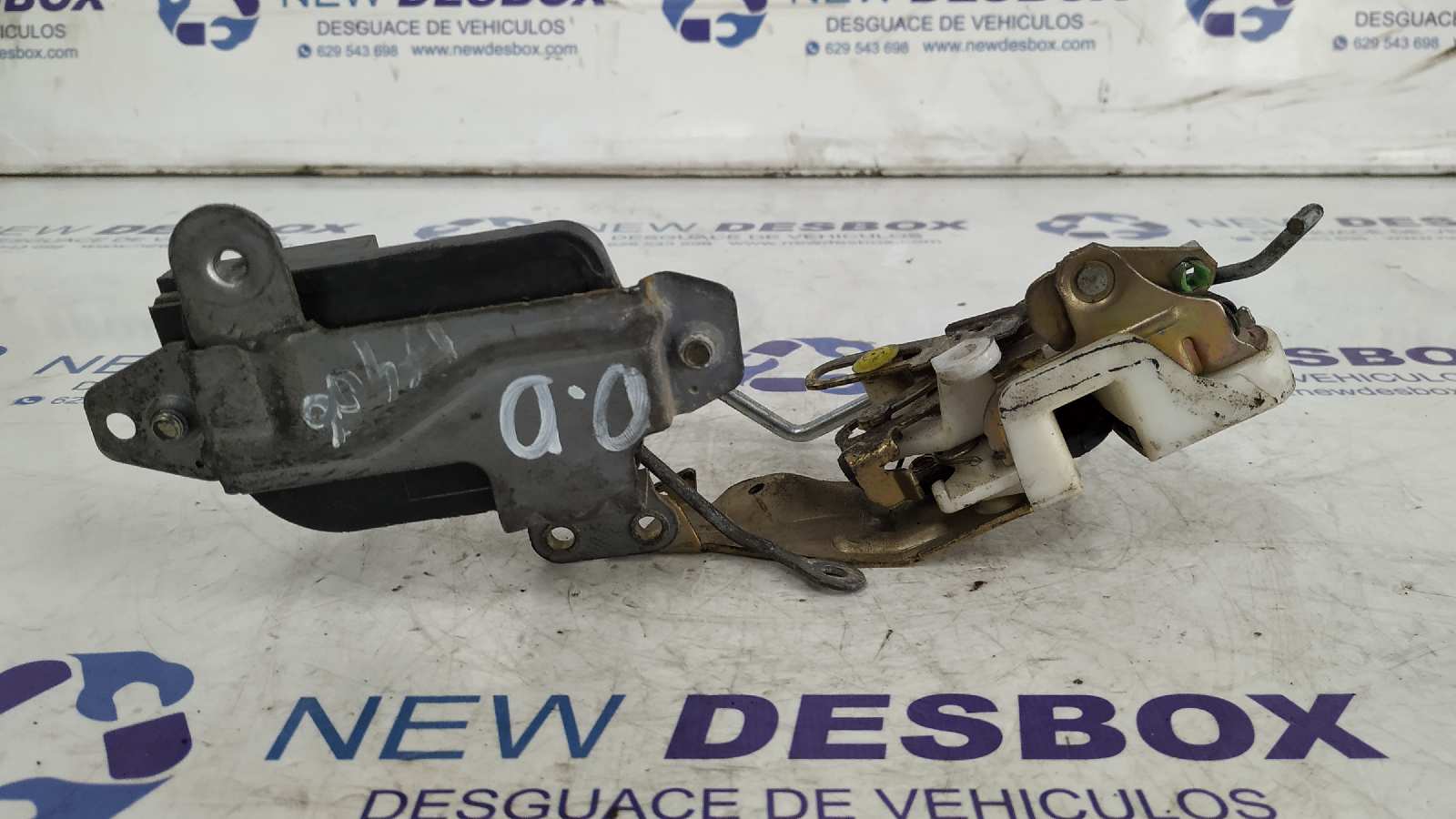 CERRADURA PUERTA DELANTERA DERECHA MITSUBISHI SPACE WAGON (N30/N40) - vista 4