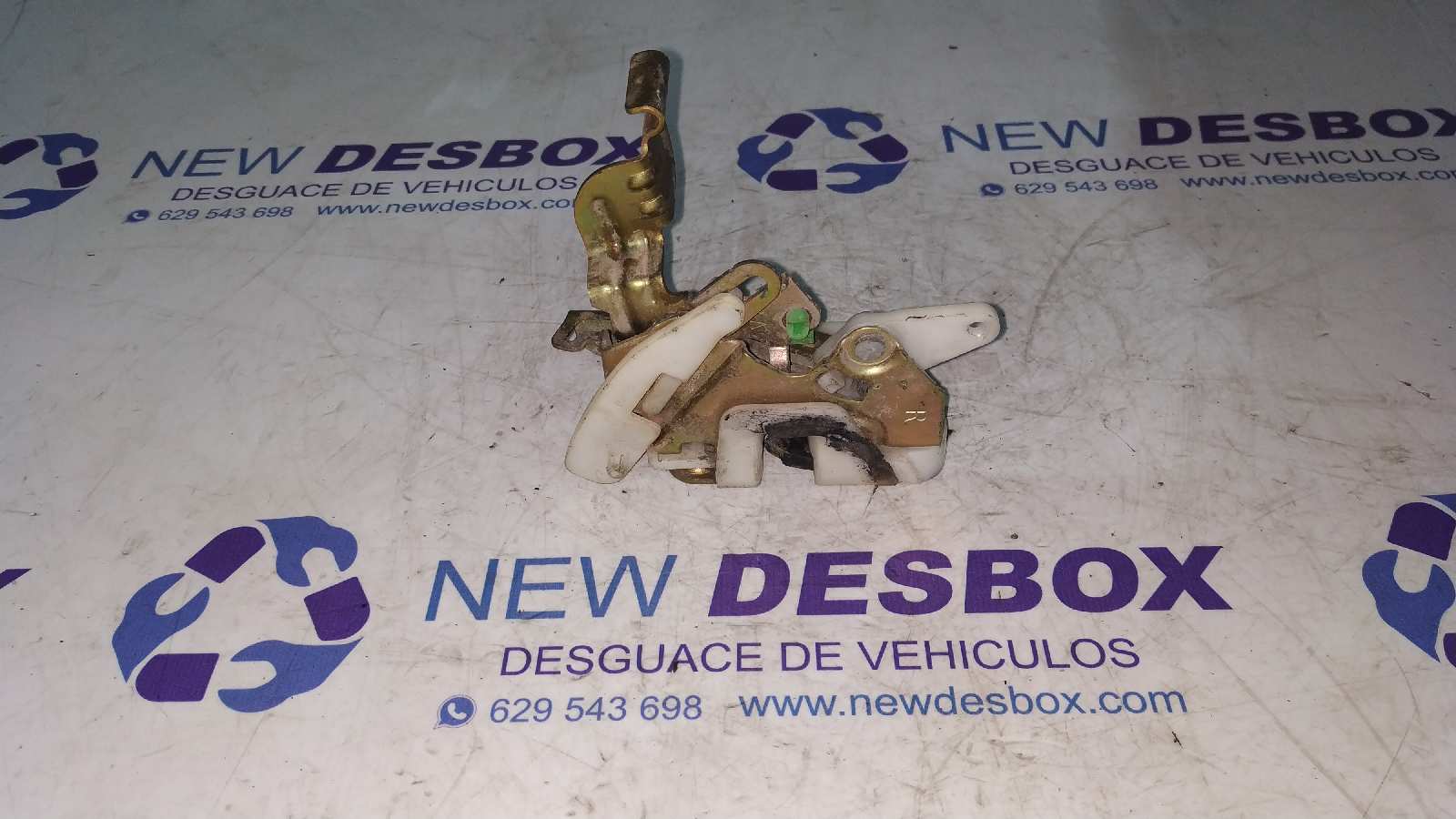 CERRADURA PUERTA TRASERA DERECHA MITSUBISHI MONTERO (V20/V40) - vista 4