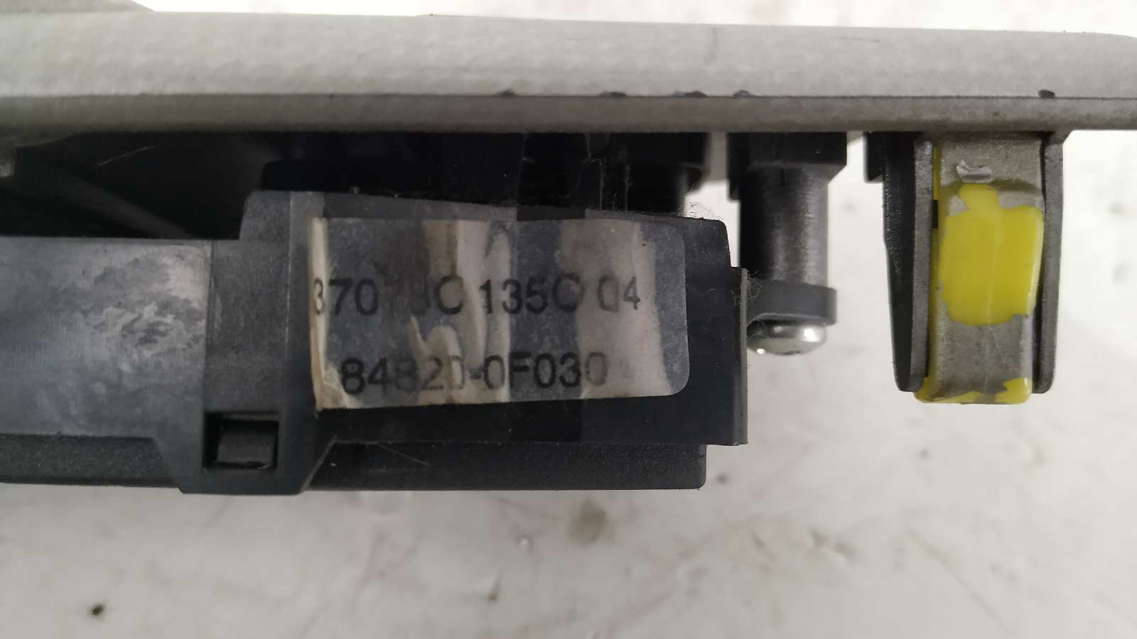 MANDO ELEVALUNAS DELANTERO IZQUIERDO TOYOTA COROLLA (E12) - vista 2