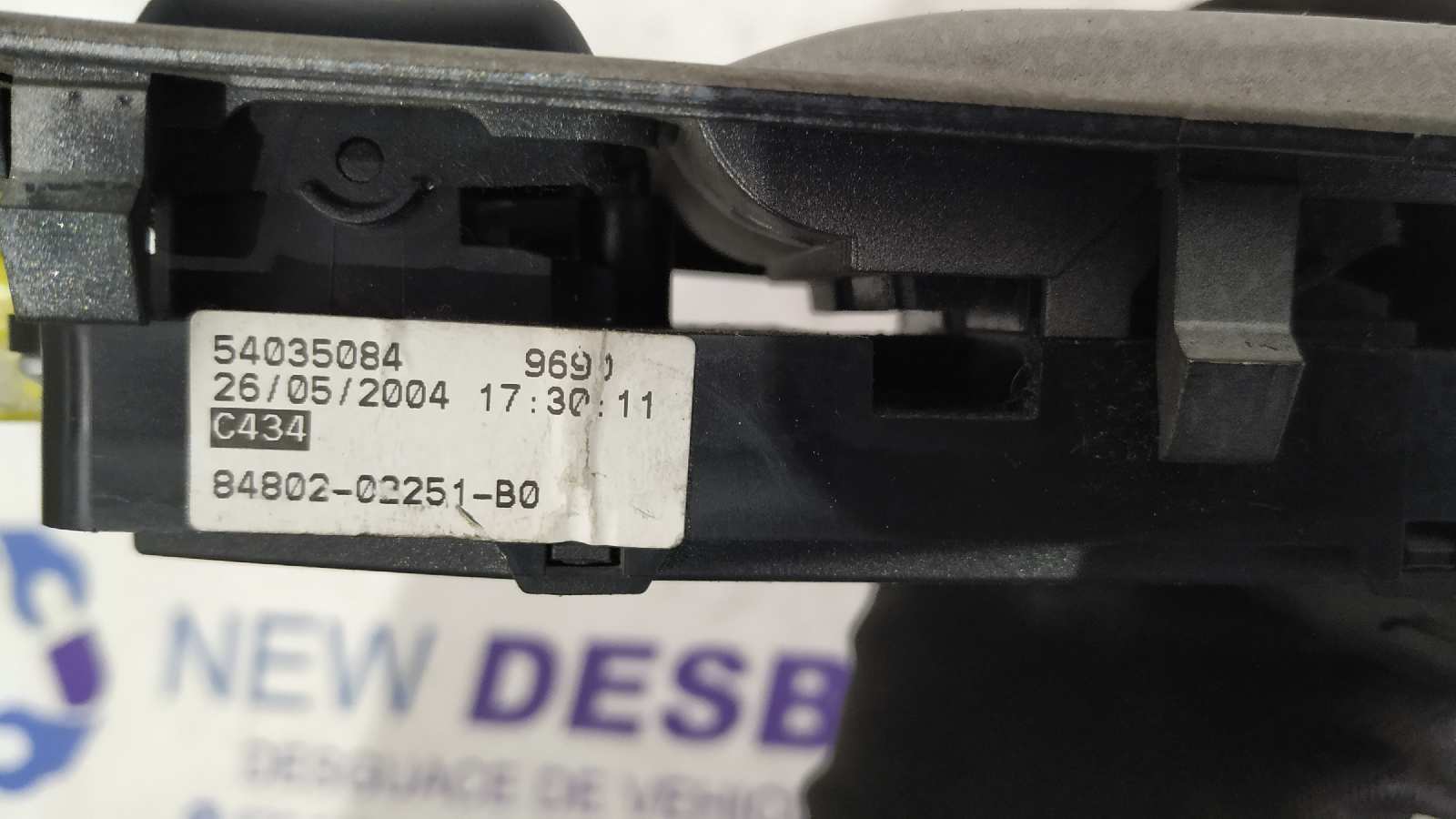 MANDO ELEVALUNAS DELANTERO IZQUIERDO TOYOTA COROLLA (E12) - vista 8