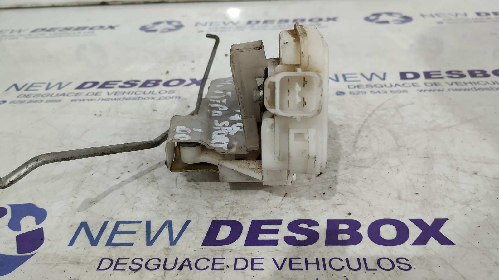 CERRADURA PUERTA DELANTERA IZQUIERDA MITSUBISHI MONTERO SPORT (K90) - vista 2