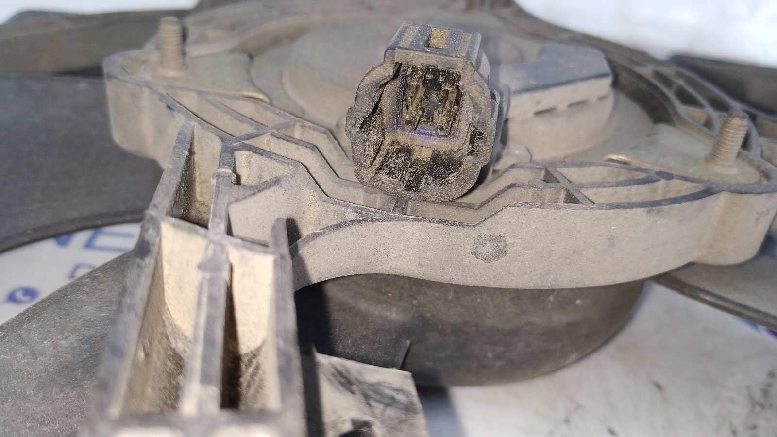 ELECTROVENTILADOR NISSAN X-TRAIL (T30) - vista 3