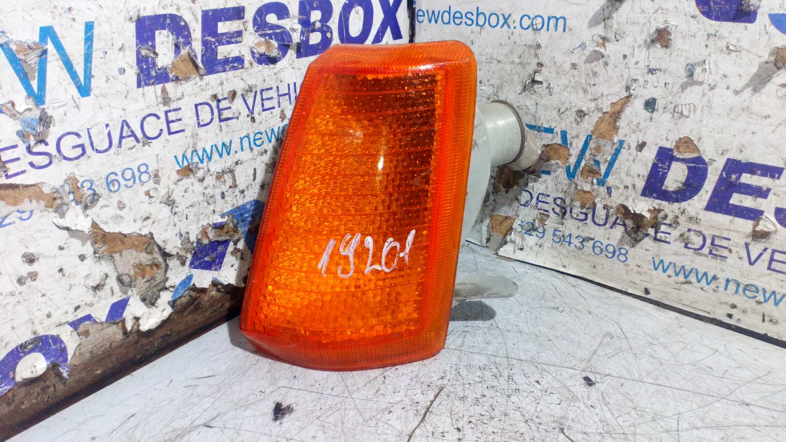 PILOTO DELANTERO IZQUIERDO PEUGEOT 205 BERLINA