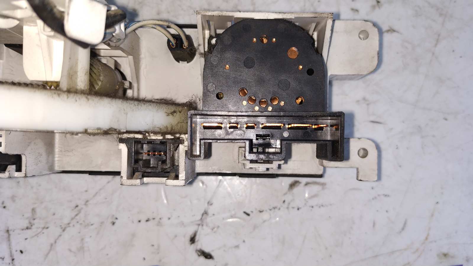 MANDO CALEFACCION / AIRE ACONDICIONADO NISSAN PATROL GR (Y61) - vista 2