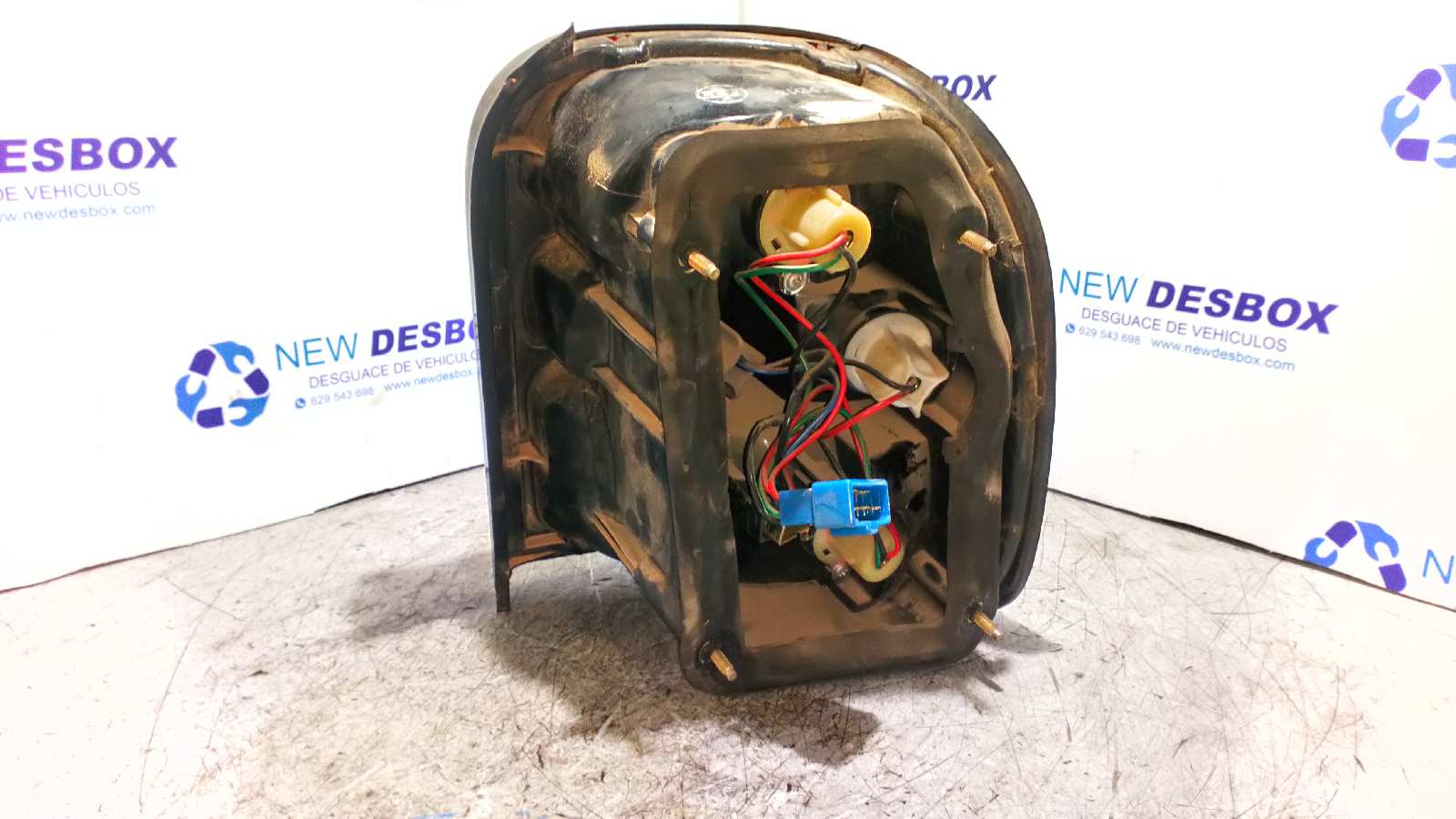 PILOTO TRASERO IZQUIERDO KIA SPORTAGE - vista 2