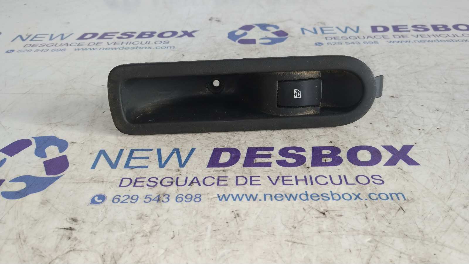 MANDO ELEVALUNAS TRASERO DERECHO RENAULT MEGANE II BERLINA 3P