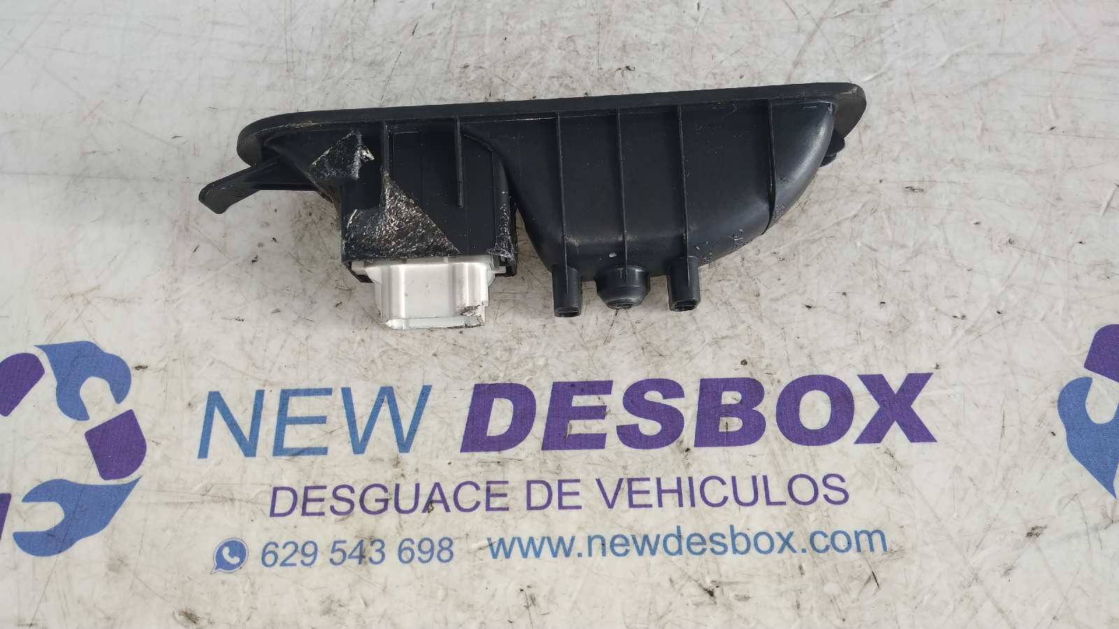 MANDO ELEVALUNAS TRASERO DERECHO RENAULT MEGANE II BERLINA 3P - vista 2