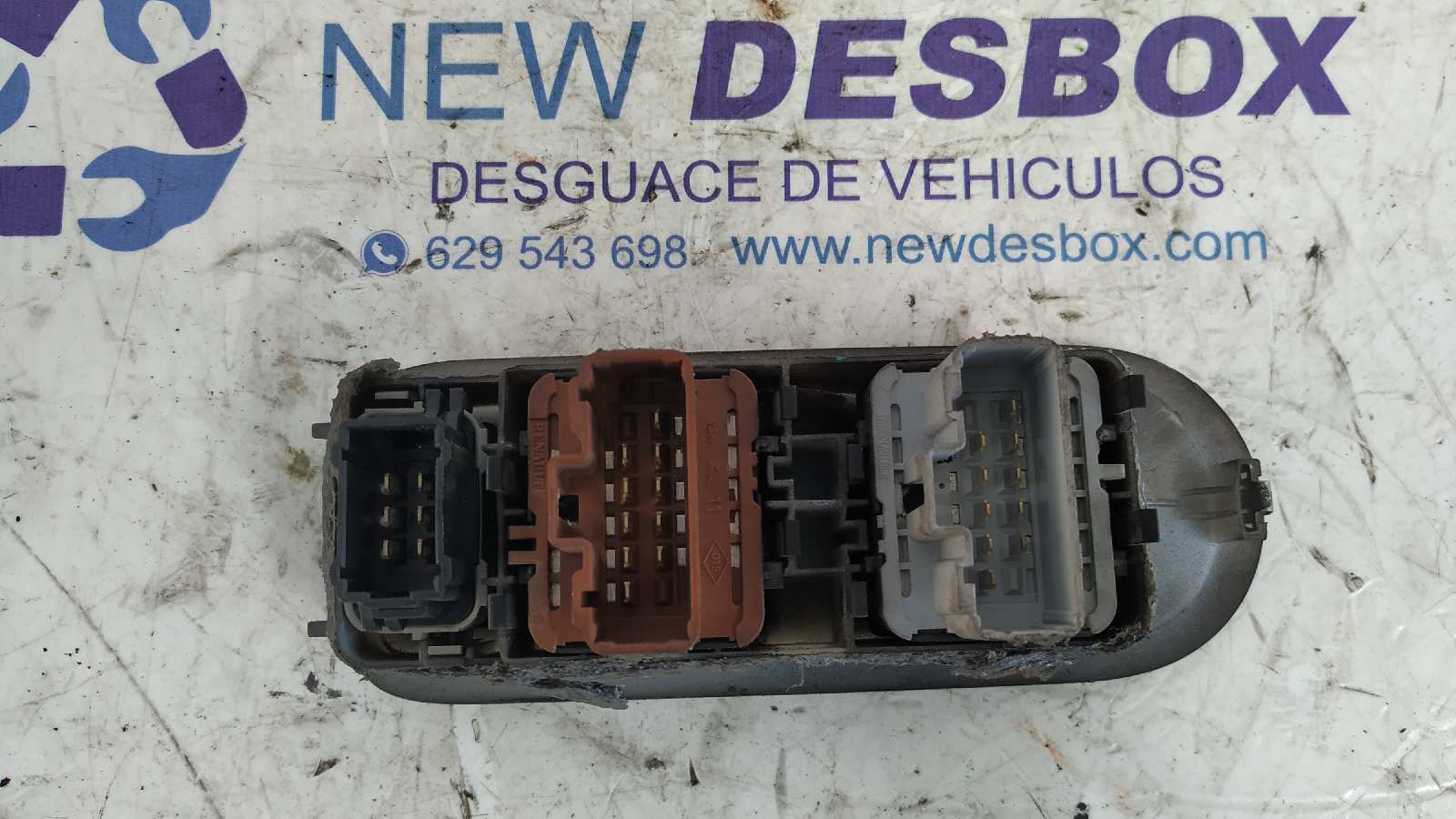 MANDO ELEVALUNAS DELANTERO IZQUIERDO RENAULT MEGANE II FAMILIAR - vista 2