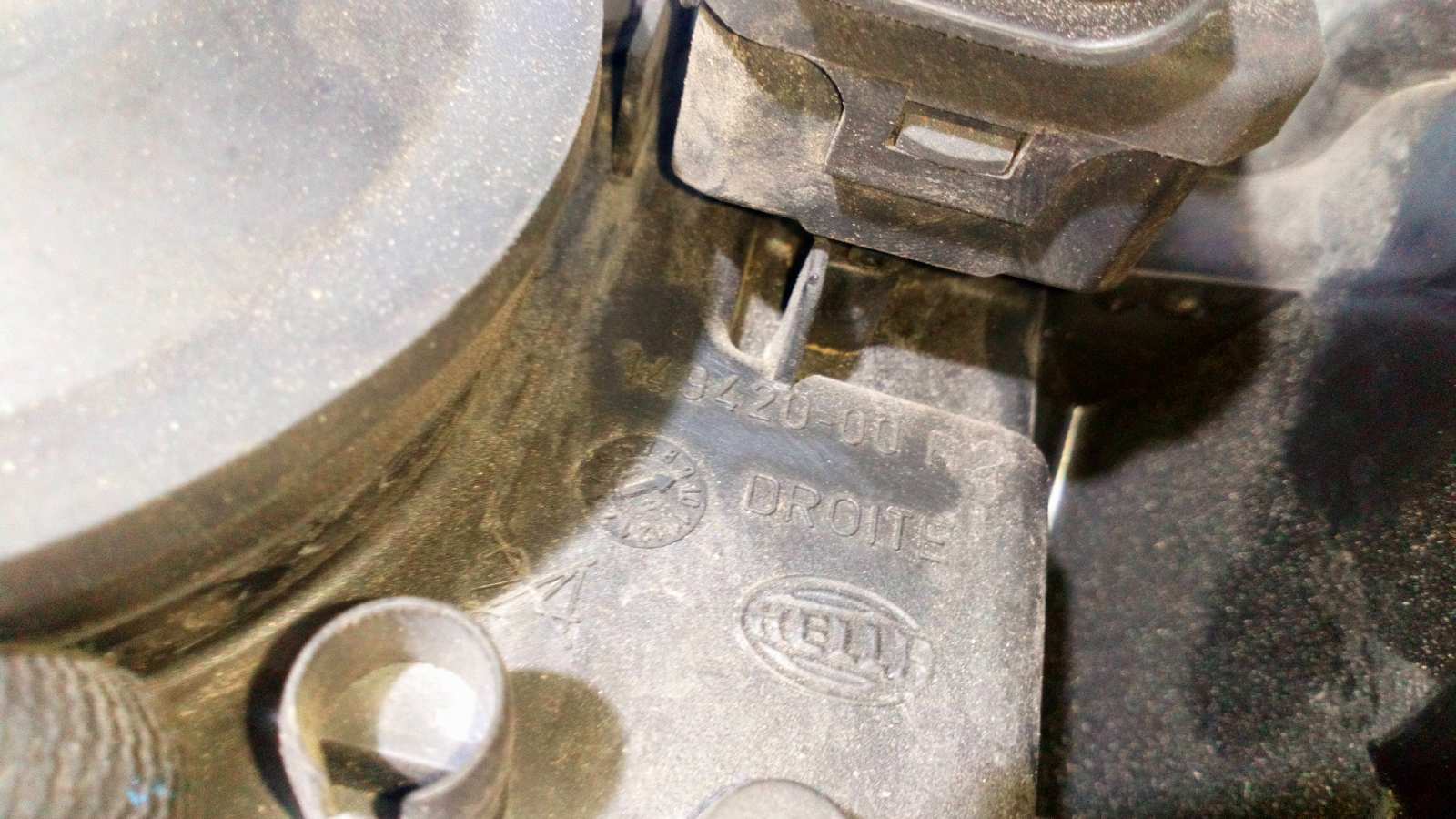 FARO DERECHO RENAULT LAGUNA (B56) - vista 3