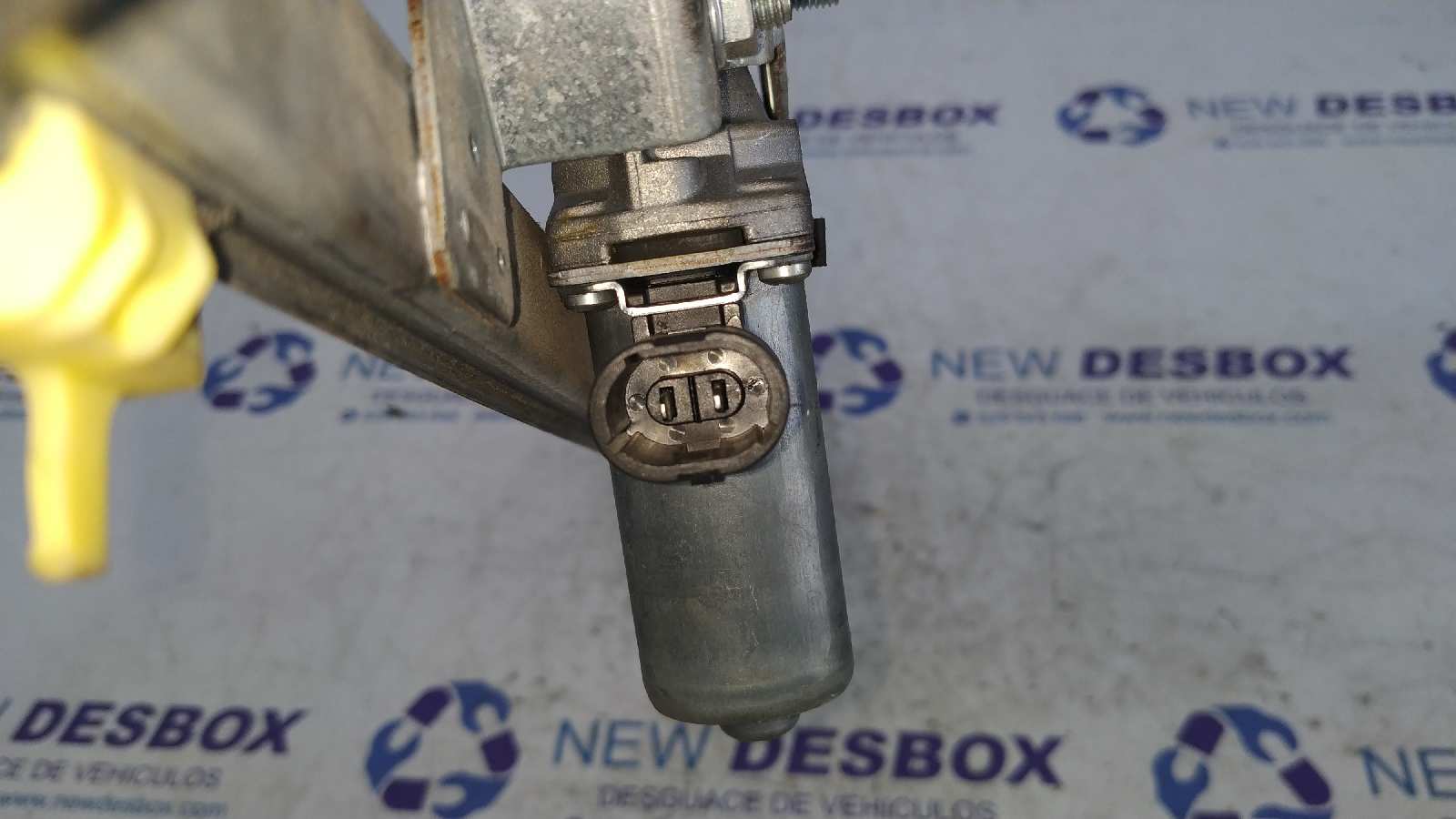 ELEVALUNAS DELANTERO DERECHO OPEL VIVARO FURGÓN/COMBI (07.2006 =>) - vista 2