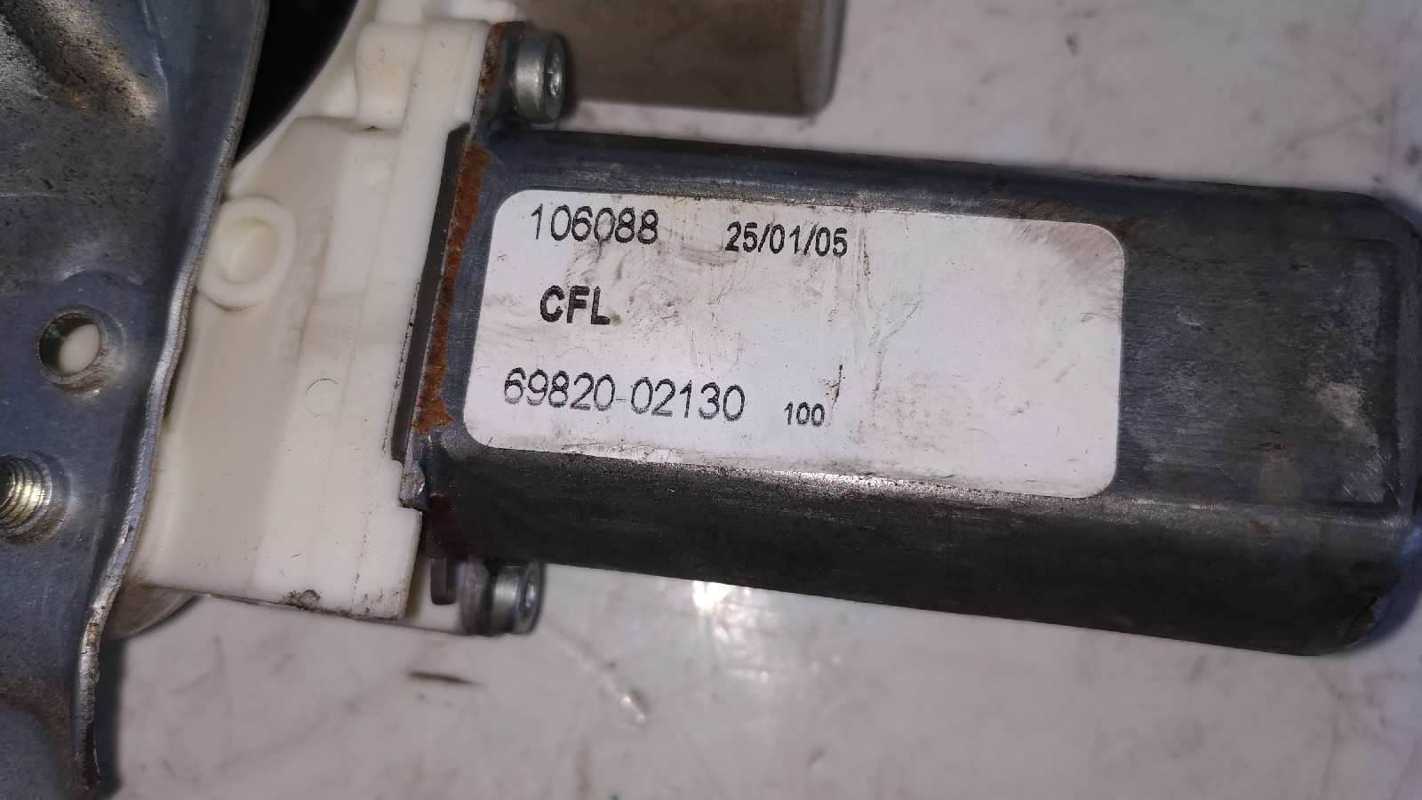 ELEVALUNAS DELANTERO IZQUIERDO TOYOTA COROLLA (E12) - vista 2