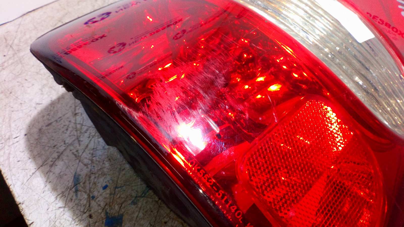 PILOTO TRASERO IZQUIERDO KIA CARNIVAL 2.9 - vista 3