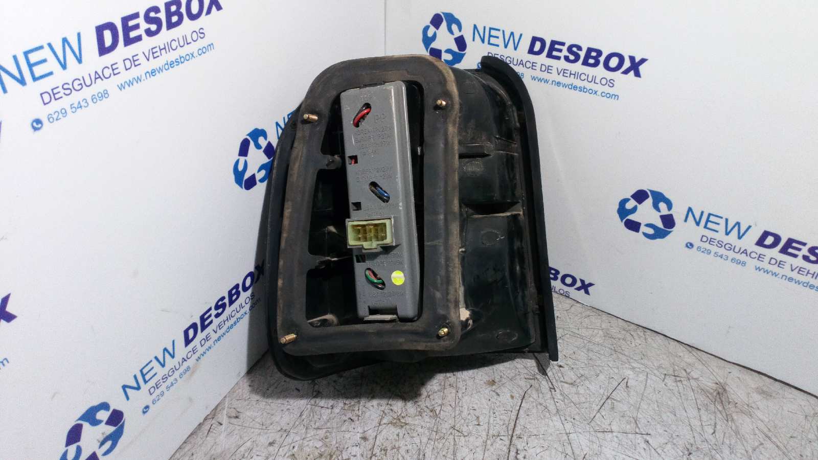 PILOTO TRASERO DERECHO KIA SPORTAGE 2.0 - vista 5