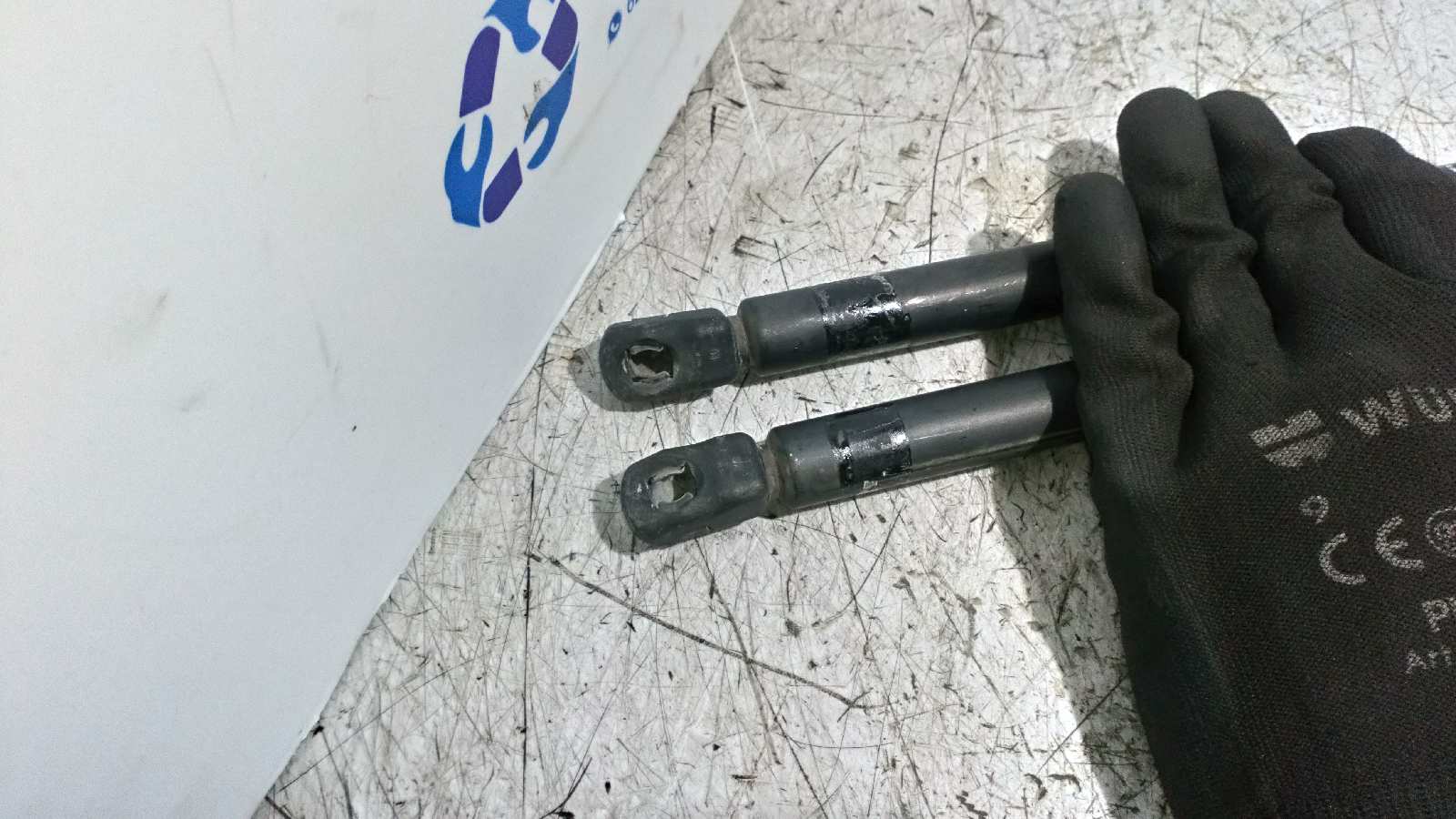 AMORTIGUADORES MALETERO / PORTON SEAT AROSA (6H1) - vista 2