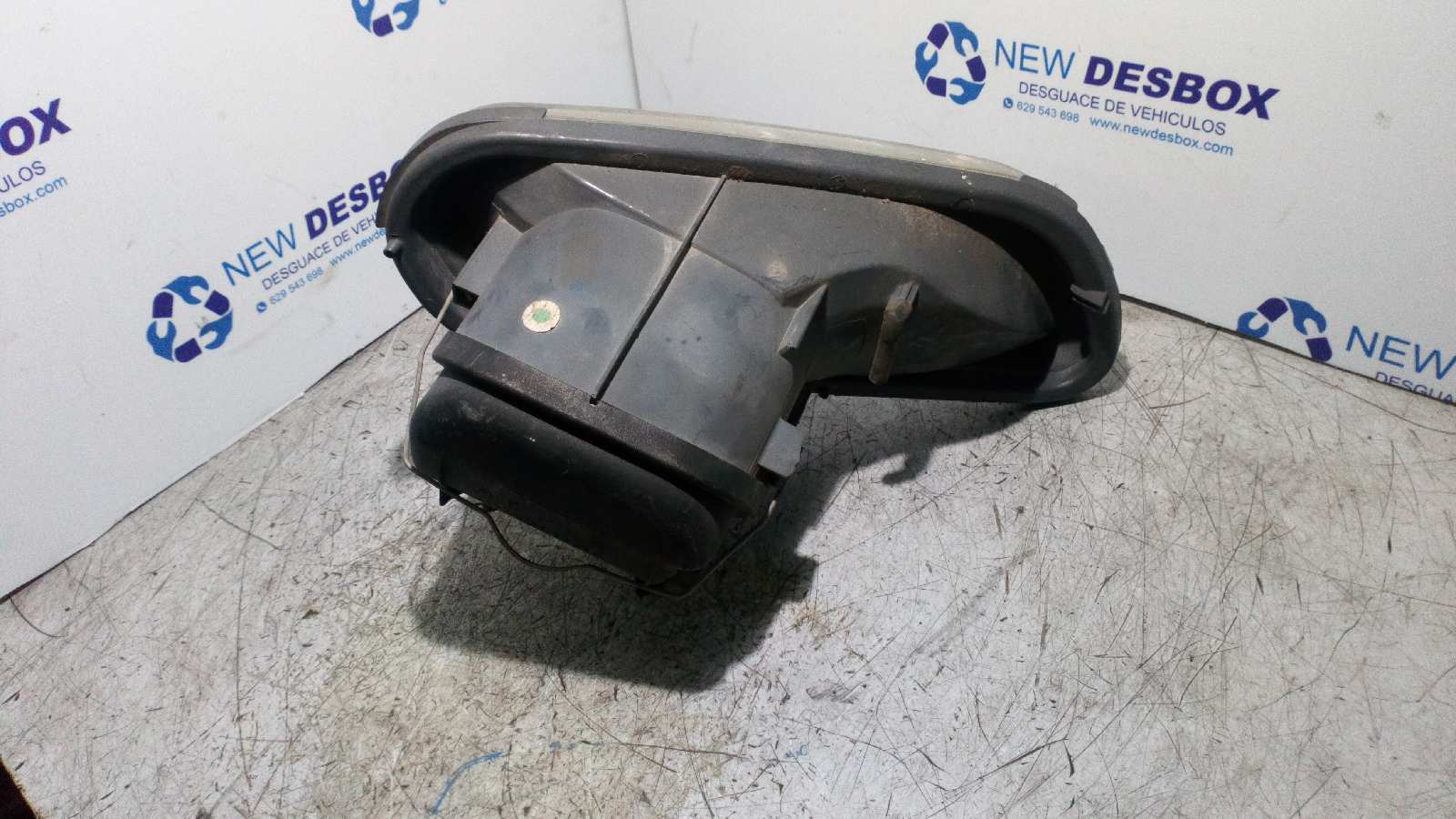 FARO ANTINIEBLA IZQUIERDO PEUGEOT 406 BERLINA (S1/S2) - vista 3