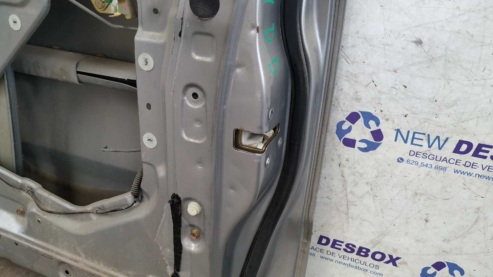 PUERTA DELANTERA DERECHA NISSAN PICK-UP (D22) - vista 7