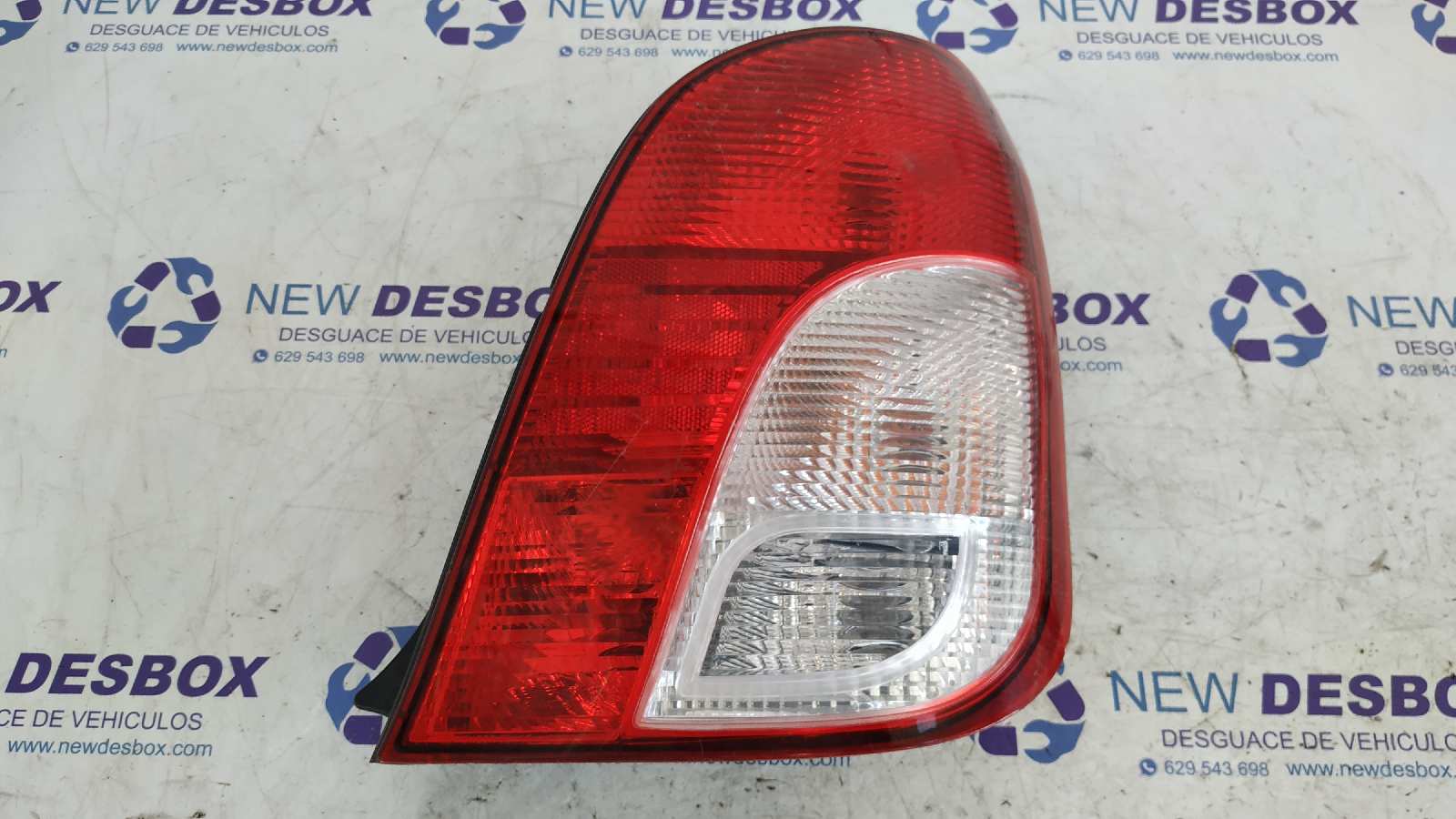 PILOTO TRASERO DERECHO KIA CARENS