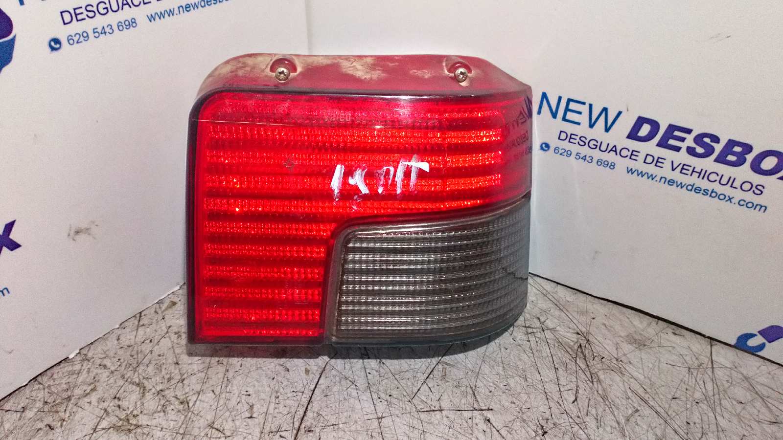 PILOTO TRASERO DERECHO PEUGEOT 205 BERLINA