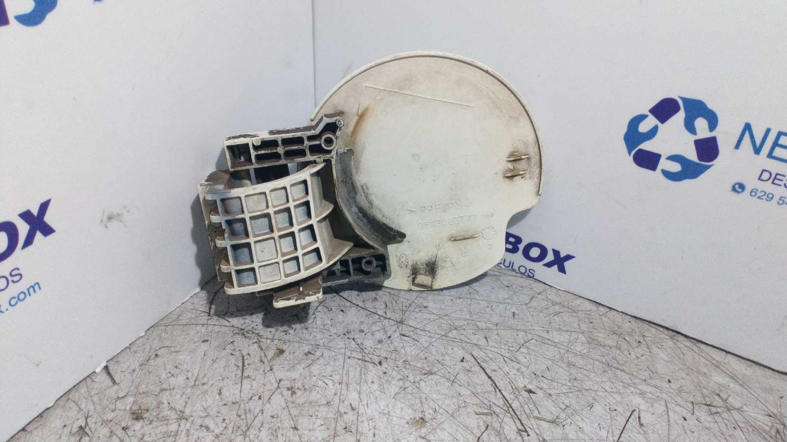 TAPA EXTERIOR COMBUSTIBLE PEUGEOT 307 (S1) - vista 2