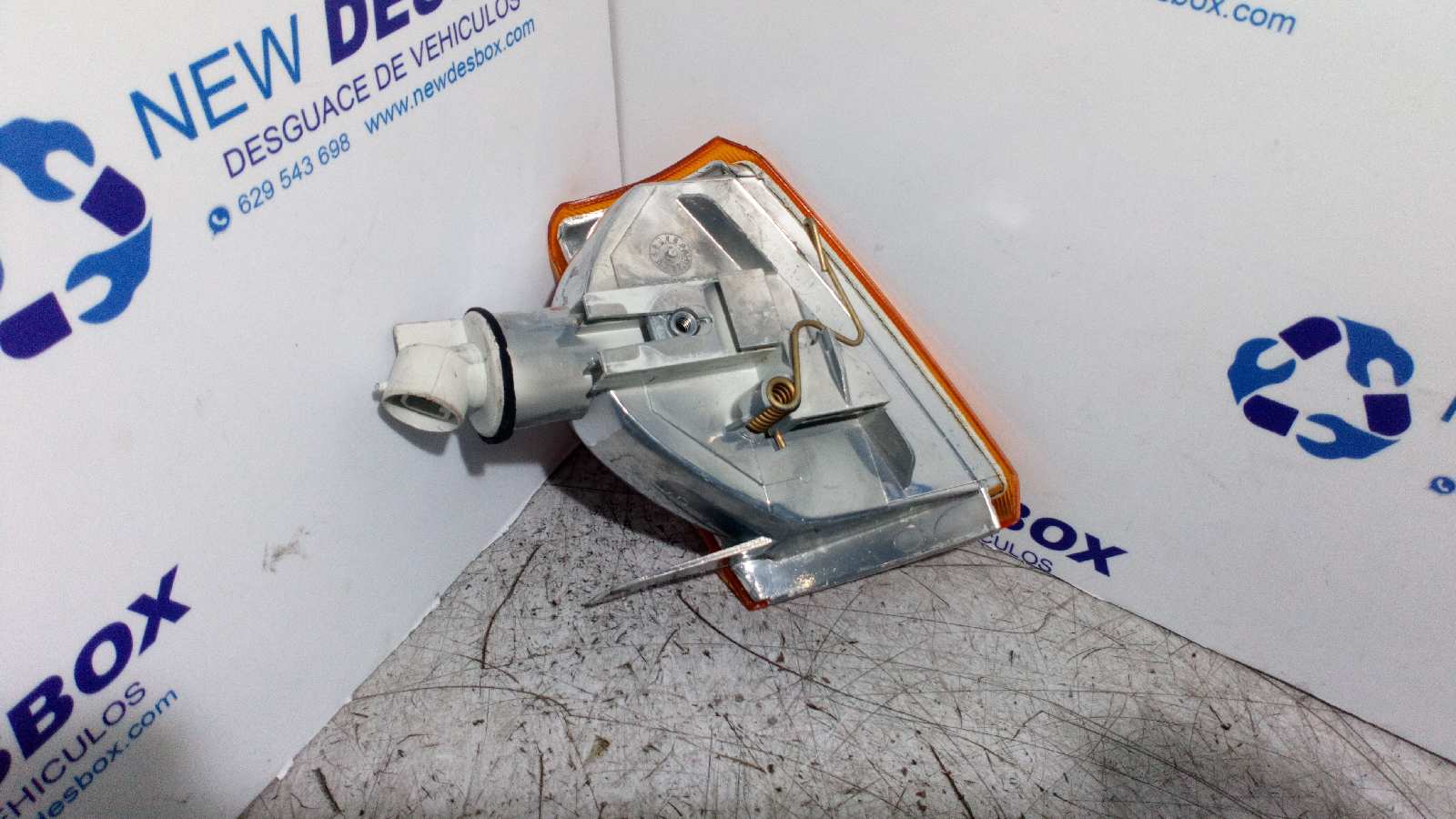 PILOTO DELANTERO IZQUIERDO PEUGEOT 205 BERLINA - vista 3