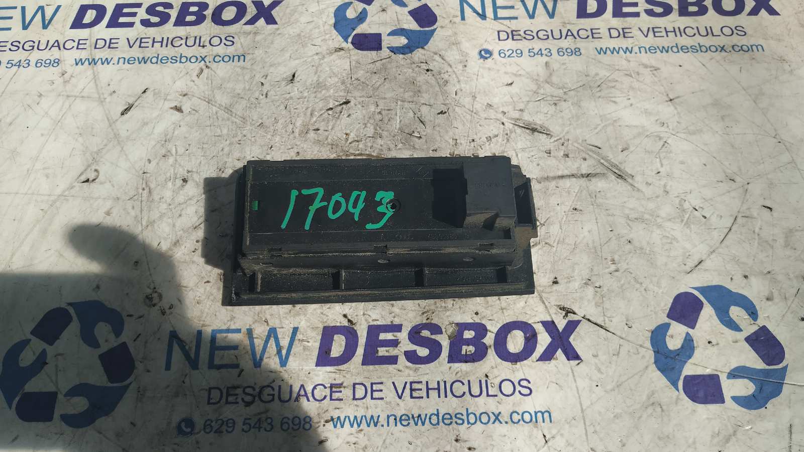 MANDO ELEVALUNAS DELANTERO IZQUIERDO AUDI A6 BERLINA (4B2) - vista 4