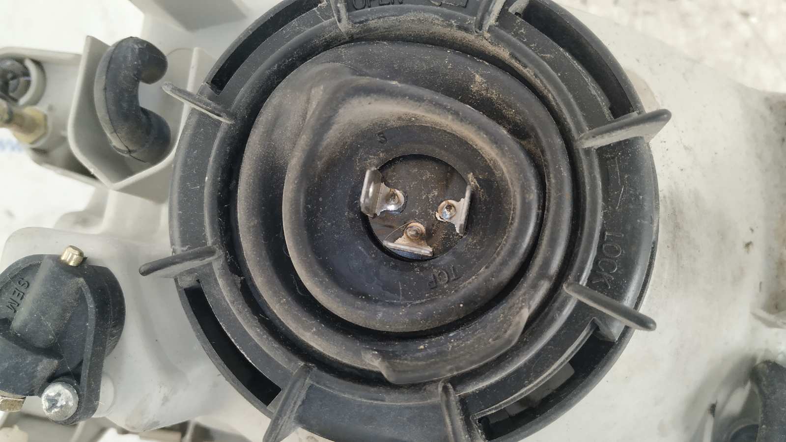 FARO DERECHO KIA SEPHIA - vista 6