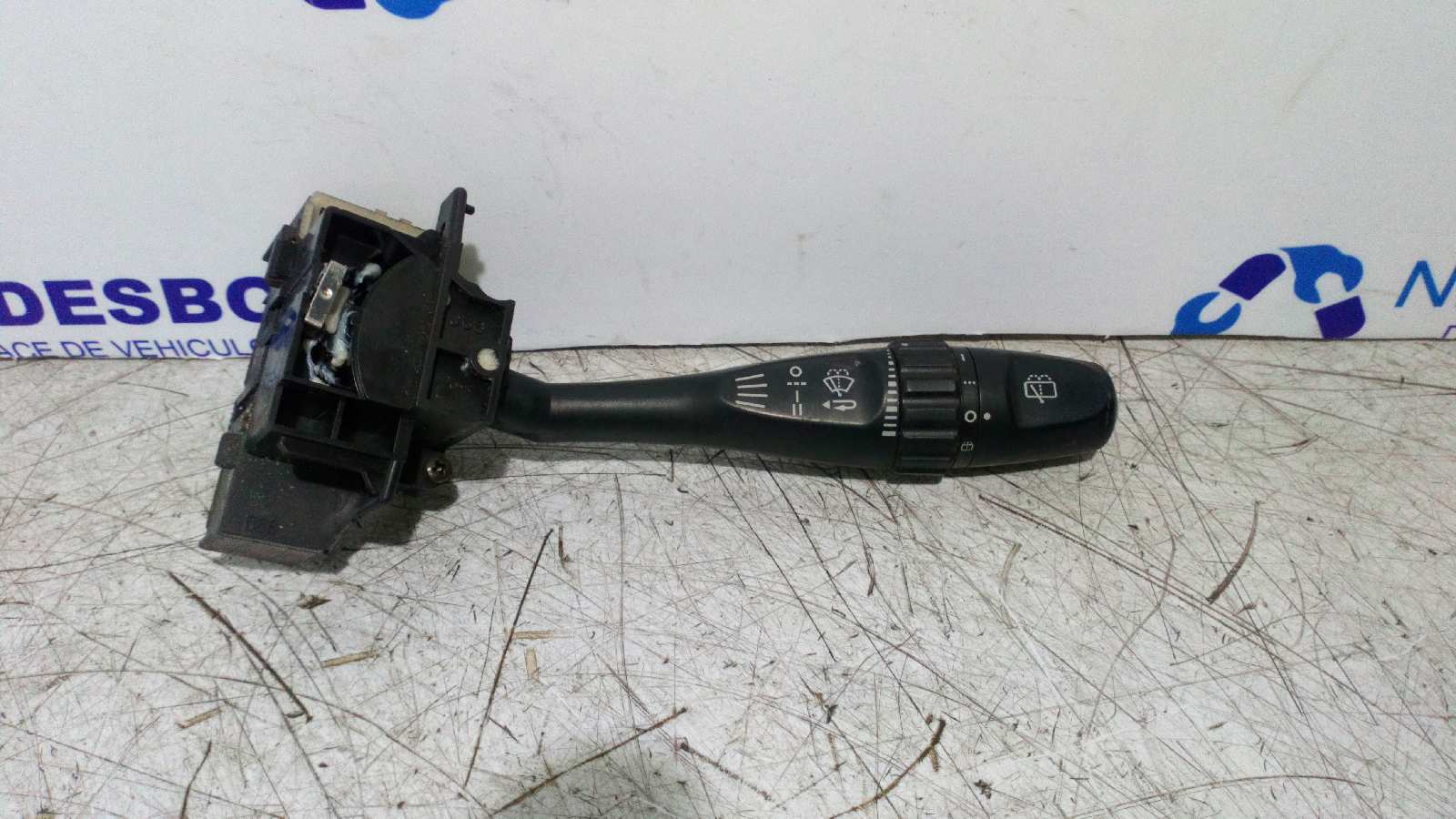 MANDO LIMPIA MITSUBISHI MONTERO (V20/V40)