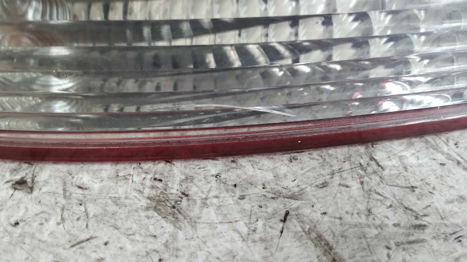 PILOTO TRASERO IZQUIERDO VOLKSWAGEN TOUAREG (7LA) - vista 4