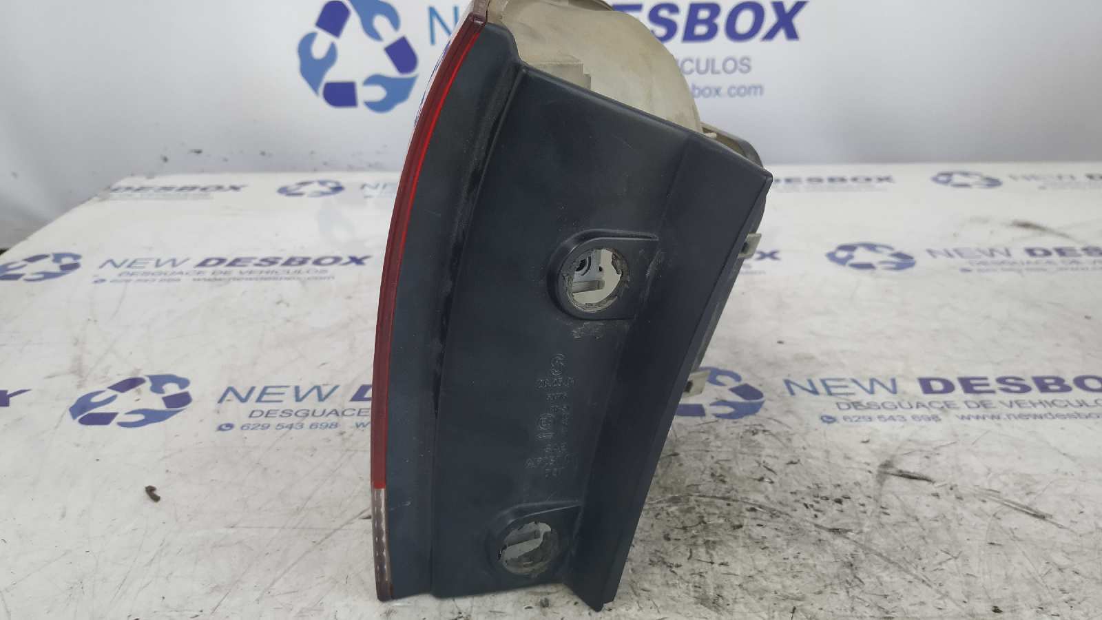 PILOTO TRASERO IZQUIERDO VOLKSWAGEN TOUAREG (7LA) - vista 7