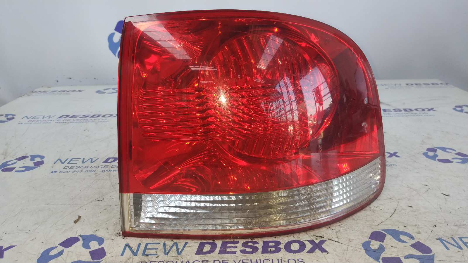 PILOTO TRASERO DERECHO VOLKSWAGEN TOUAREG (7LA)