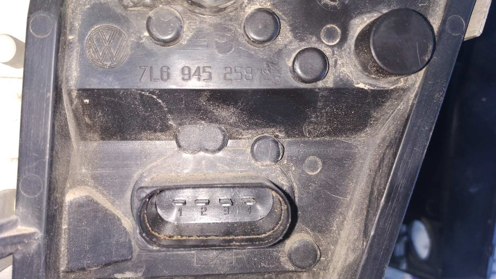 PILOTO TRASERO DERECHO VOLKSWAGEN TOUAREG (7LA) - vista 5