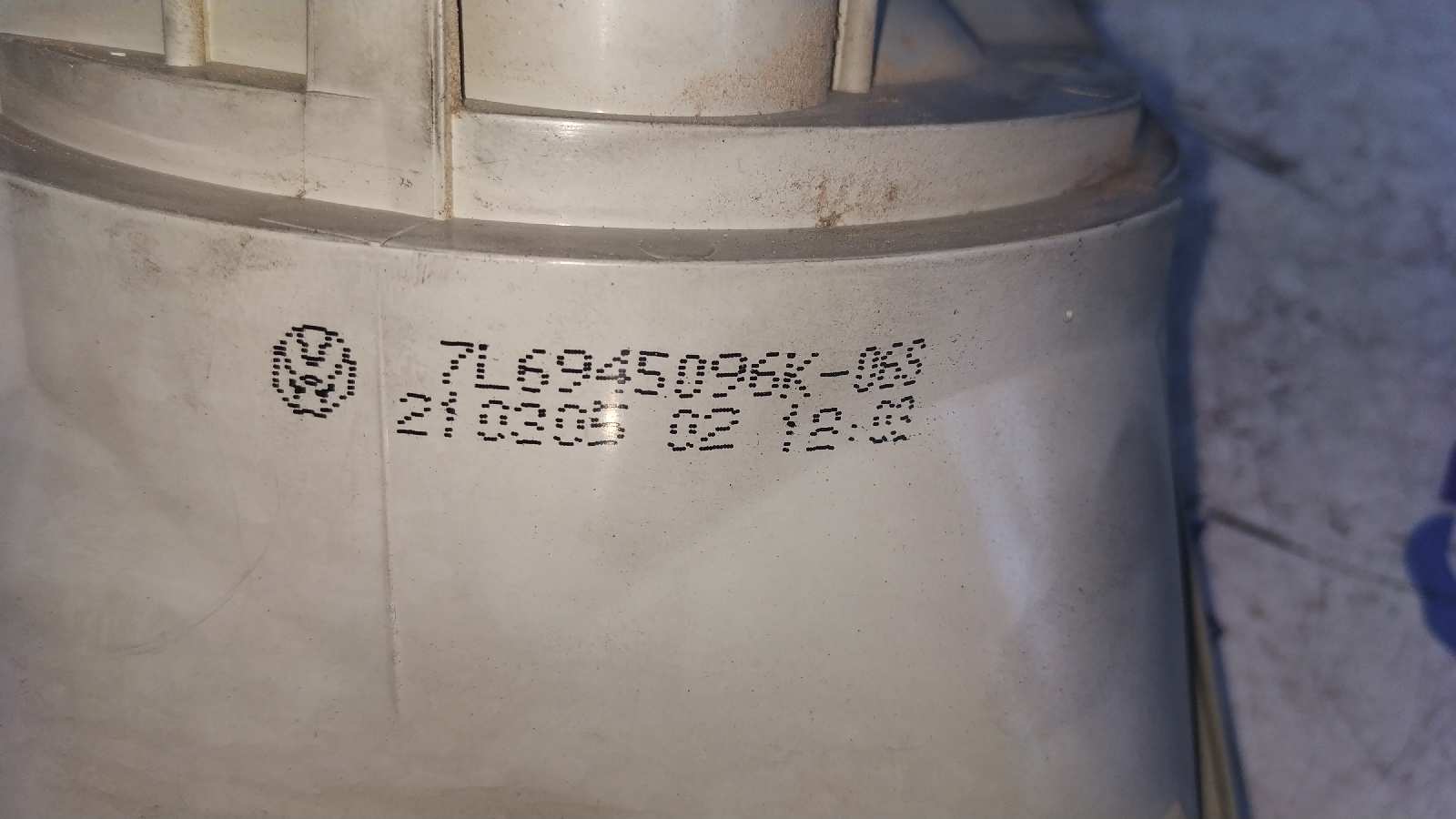 PILOTO TRASERO DERECHO VOLKSWAGEN TOUAREG (7LA) - vista 3