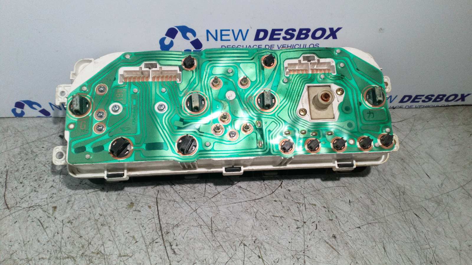 CUADRO INSTRUMENTOS DAIHATSU FEROZA XT - vista 2