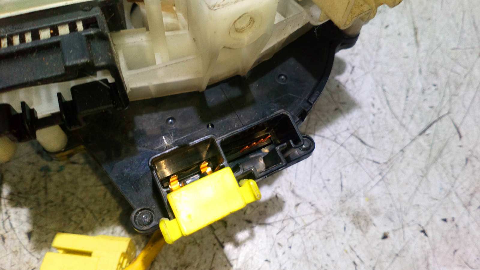 MANDO MULTIFUNCION TOYOTA COROLLA (E11) - vista 2