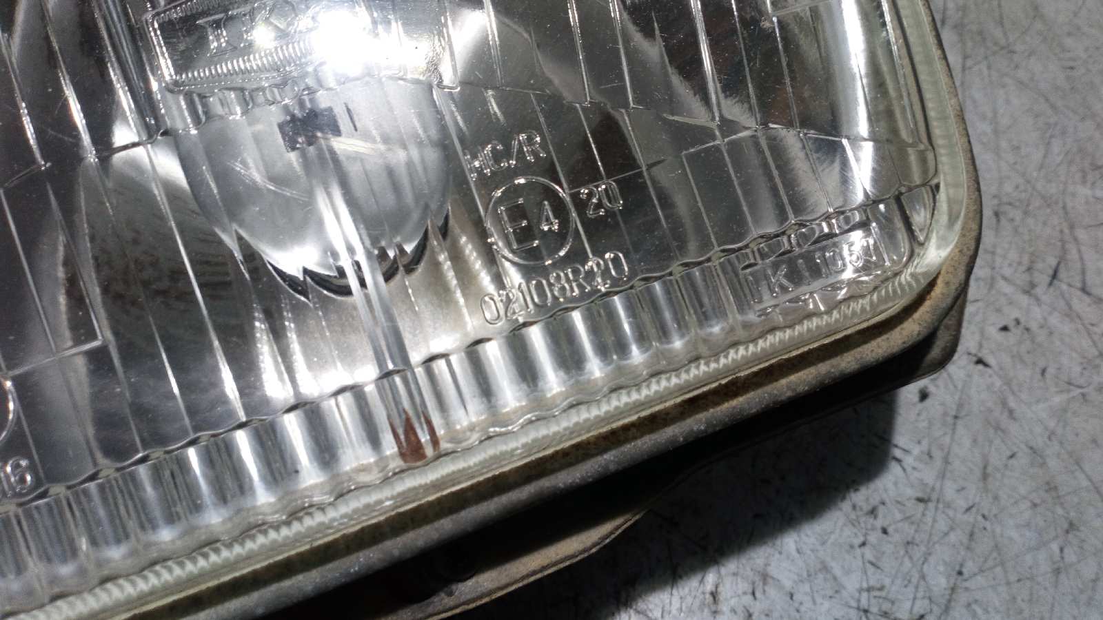 FARO IZQUIERDO DAIHATSU FEROZA XT - vista 3